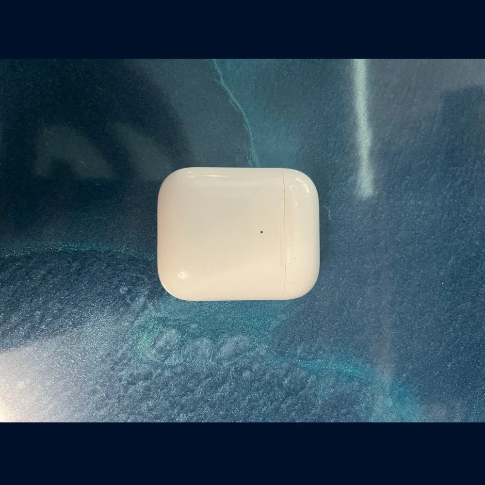 AirPods first generation - Picture 4 of 5